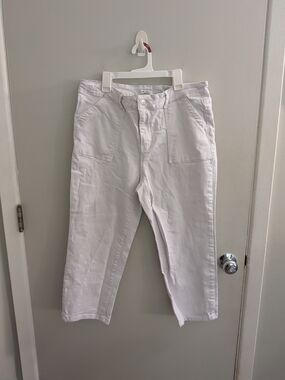 BLEU Women's White Capri Jeans Size 14 Stretch Denim Travel Basics Clean Girl Lu